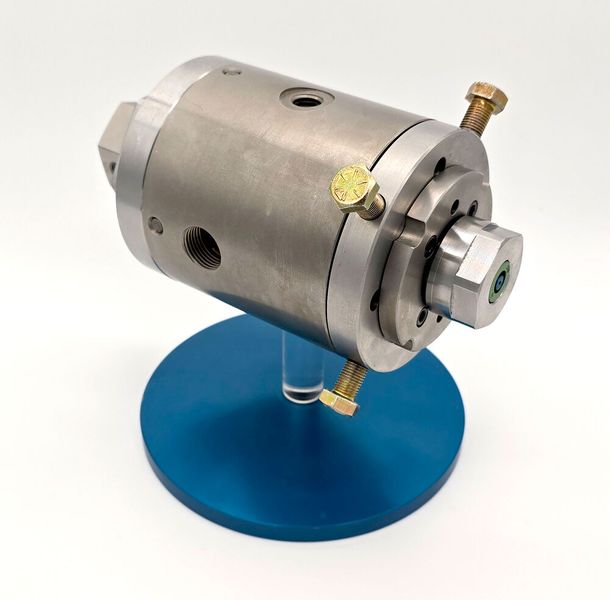 Assembled Unicam crosshead  (Source: Guill)