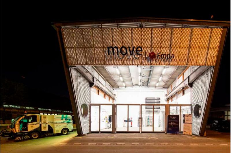 Tankstelle für erneuerbare Treibstoffe: Die Move-Plattform. (Bild: Gian Vaitl / Empa)