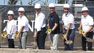 Beim Spatenstich von links: Veronika Neumeister, Administration CME, Markus Reissig, Geschäftsführer CME, Christof Bolay, Oberbürgermeister Ostfildern, Heiko Bar, Architekt Vollack GmbH & Co. KG, Andreas Scheithauer, Prokurist, Kaufm. Leiter CME, Addlen Trabelsi, Prokurist und Vertriebsleiter Europa CME. (Bild: Citizen Machinery Europe GmbH)