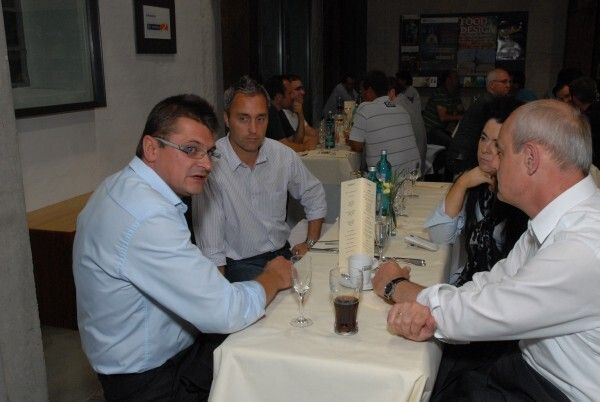  (Vogel Business Media)