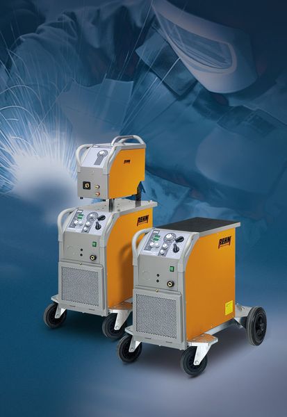 Hauptsponsor Rehm hatte vier Schweißgeräte Synergic Pro2 350-4 W und zwei Schweißgeräte Synergic Pro2 350-4 WS bereitgestellt. Bild: Rehm Schweißtechnik (Archiv: Vogel Business Media)