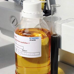 Bild 2: Das mit Schleifrückständen aus Hartmetall verunreinigte Öl wird durch die Micro-Pur-Filter sogar sauberer als im Anlieferzustand.
