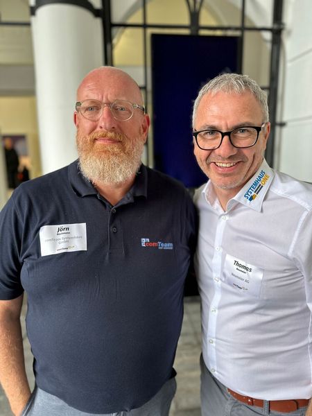 Jörn Beckmann (comTeam) und Thomas Neumeier (Systemhaus ONE) haben im wahren Leben auch schon so einige Achterbahnen zusammen durchgemacht. (Bild: Vogel IT-Medien GmbH)