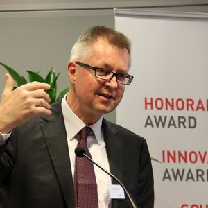 Robert Schullan: „Um international erfolgreich zu agieren, müssen wir innovativ sein und in die Forschung investieren.“