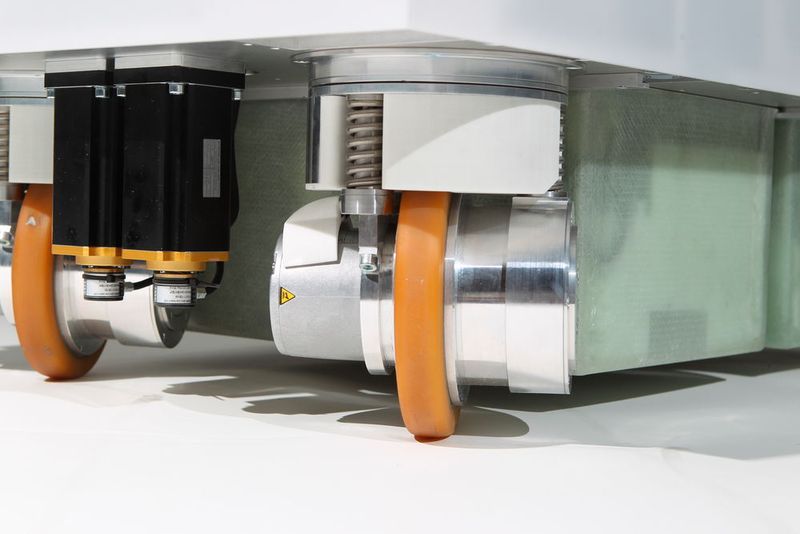 rob@work 3 mit Universal Robot-Arm (Fraunhofer-IPA)