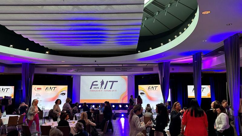 Zum FIT-Kongress 2025 sind über 220 Frauen aus IT, E-Health und E-Governement nach Augsburg gekommen.(Bild:  Vogel IT-Medien)