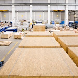 Die Duisport Packing Logistics GmbH produziert Industrie- und Exportverpackungen für den Maschinen- und Anlagenbau.