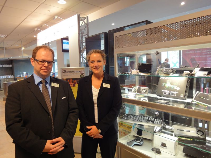 Gunnar Ehlers und Bianca Brügger, PNY, setzten auf rasante Produkte. (Archiv: Vogel Business Media)