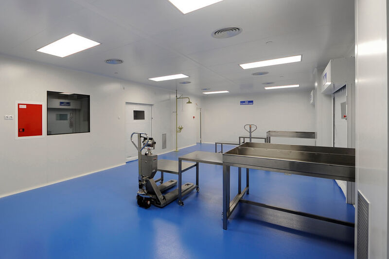 Wir sind ein Chemikalienhersteller mit 75-jähriger Erfahrung. Unsere Produktionsstandorte liegen in Barcelona (Spanien) und Darmstadt (Deutschland). Wir führen Laborreagenzien, Hilfsstoffe und Rohmaterialien für die Pharma-, Biotechnologie- und Lebensmittelindustrie. Unsere Produkte vertreiben wir weltweit durch ein dichtes Händlernetz unter dem Markennamen PanReac AppliChem. (Panreac/Chemspec Europe)