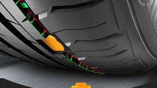 Künftige Reifendrucksensoren erkennen die Reifenprofiltiefe und melden der Bordelektronik das Unterschreiten einer individuellen Mindesttiefe. Continental will das System bis zum Jahr 2017 in Serie bringen. (Grafik: Continental)