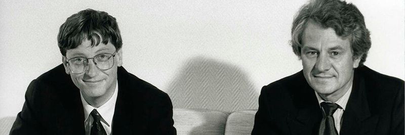 Microsoft-Mitbegründer Bill Gates und SAP-Mitbegründer Hasso Plattner untermauern 1993 die Partnerschaft ihrer Unternehmen.(Bild:  SAP)