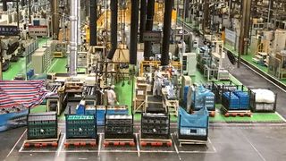 Für eine hohe Prozesssicherheit arbeitet die Teilereinigungsanlage im Motorenwerk von Nissan Dongfeng automatisiert. (Stäubli)