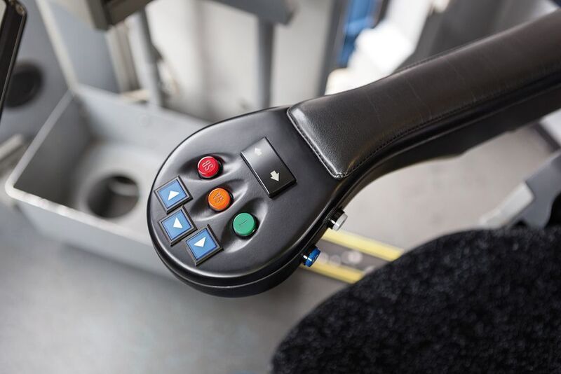 Siemens Mobility druckt neue Armlehnen mit zusätzlichen Bedienelementen für alte Straßenbahnen.  (Siemens Mobility)