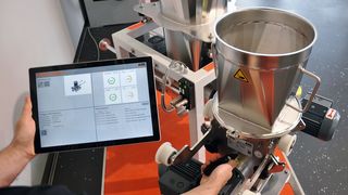 Die neue Informationsplattform liefert schnell alles Wissenswerte zum Prozess. (Bild: Azo)