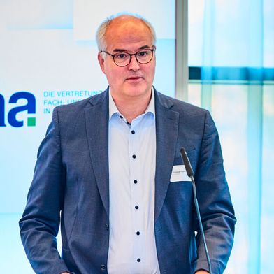 Dr. Christoph Gürtler, 2. Vorsitzender des Verbandes Fach- und Führungskräfte Chemie & Pharma (VAA)  (Bild: VAA)