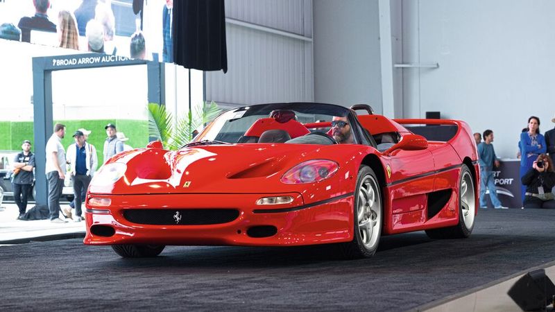 Platz 9 der zehn besten Verkäufe bei der Monterey Car Week 2023: ein 1995er Ferrari F50 Coupé, verkauft für 4.240.000 $ (Broad Arrow Auctions) (Bild: Classic Analytics)