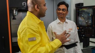 Fachkräftelücke und Wettbewerbsdruck? Dann können Sandvik-Ingenieure durch den Ansatz „Engineering Projects” dabei helfen, den immer herausfordernden Ansprüchen und Problemen in der Metallzerspanung gerecht zu werden. Hier eine ausführliche Darstellung ... (Bild: Sandvik Coromant)