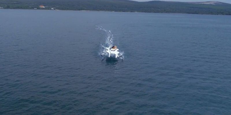 Zum Abheben – das elektrische Tragflächenboot Quadrofoil (Quadrofoil)