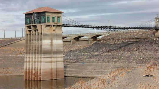 Die Auswirkungen des Klimawandels stellen zunehmend eine Herausforderung für die Wasserversorgung dar.(Bild:  frei lizenziert /  Pixabay)