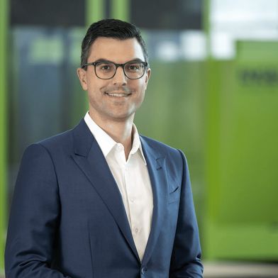 Engel-CEO Dr. Stefan Engleder sieht den internationalen Spritzgießmaschinenbau in einer Phase vorsichtiger Neuordnung. (Bild: Engel)
