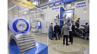 Premiere für die Titan 1200 G, die mit automatischem Werkzeugwechsler für deutliche Produktivitätssteigerungen beim Profilschleifen sorge. (Bild: Gleason)