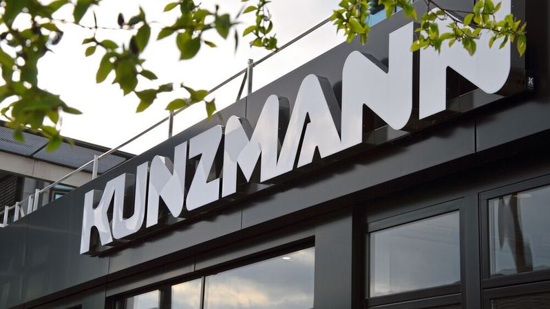 Das Autohaus Kunzmann betreibt seit einigen Jahren mit „Mein Kunzmann“ ein Online-Kundenportal als Bestandteil seiner Website. Dieses Kundenportal nutzt Kunzmann, Kunden individualisiert Angebote zu machen und dadurch einen Mehrwert für sie zu stiften. Mit dem Konzept gehört Kunzmann zu den Gewinnerbetrieben des Automotive Business Awards 2023 in der Kategorie „Digitalisierung“.(Bild:  Achter – VCG)