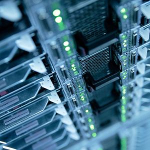 Der Supercomputer „Quriosity“ der BASF hat seinen Betrieb in Ludwigshafen aufgenommen.