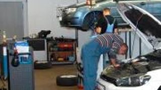 Jeder zehnte Autofahrer hat eine Werkstattleistung bereits online gebucht. (Foto: Rubbel)