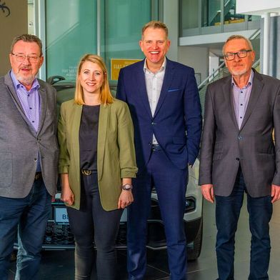 Die Geschäftsführung der Bleker-Gruppe: (v. l). Bernd Bleker, Kathrin Bleker, Christian Voßkamp (Vorsitz) und Hermann Bleker. (Bild: Bleker-Gruppe)