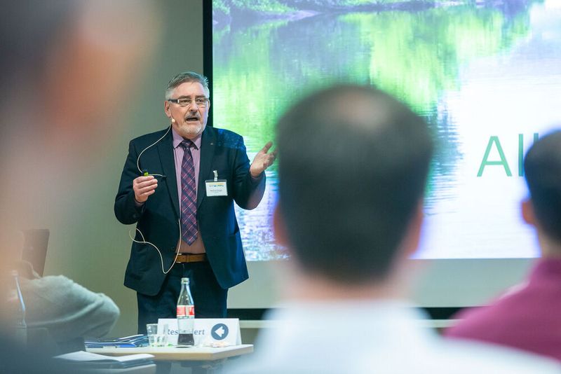 Impressionen der Förderprozessforen 2019: Beim Pumpen- und Schüttgut-Forum diskutieren Experten an zwei Tagen über Probleme bei Förderprozessen. Dabei steht der praxisorientierte Austausch und die gemeinsame Lösungsfindung im Vordergrund des Netzwerktreffens der Pumpen- und Schüttgut-Community. (Stefan Bausewein / PROCESS)