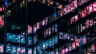 Digitale Geschäftsmodelle bedienen die Herausforderungen, die mit Industrie 4.0 einhergehen. Jedes Unternehmen muss für sich entscheiden, welcher Ansatz der richtige ist. (Bild: Mike Kononov)