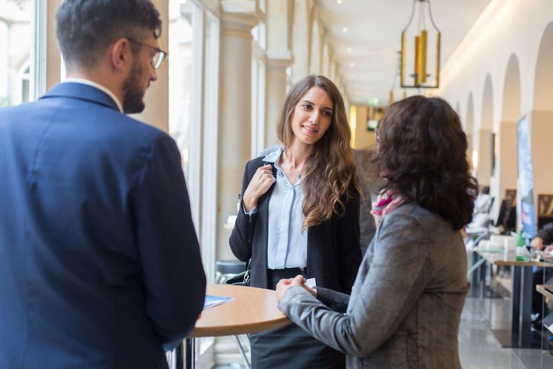 In den Pausen nutzten die Teilnehmer die Möglichkeit zum Netzwerken. (www.offenblen.de)