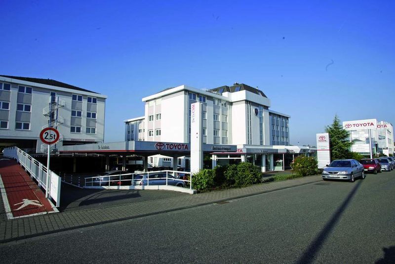 Letztes Jahr wurde die Löhr & Becker Automobile AG auch noch Toyota- und Lexus-Händler (Archiv: Vogel Business Media)