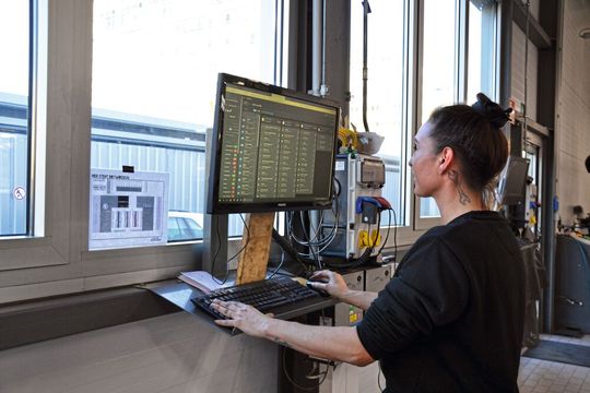 Die Aufträge werden in der Werkstatt ebenfalls digital abgearbeitet.(Bild:  Mauritz/»kfz-betrieb«)