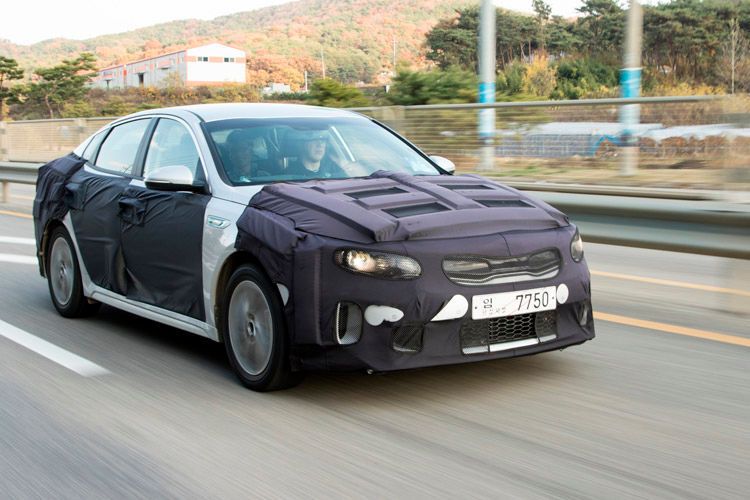 Im Herbst nächsten Jahres erscheint der neue Kia Optima als erstes Modell der Koreaner mit einem an der Steckdose aufladbaren Hybridsystem. (Foto: Kia)