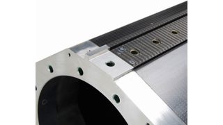 Z-Achsenbaugruppe aus carbonfaserverstärktem Kunststoff, die in einem Fünf-Achs-Bearbeitungszentrum zum Einsatz kommt und mit weniger Kraft beschleunigt und verzögert werden kann. (Bild: MAP Magdeburg)