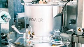 Das ist ein Teil einer besonderen und in der Gegend um Trier an einer Hochschule einzigartigen Anlage. Sie erzeugt aus Metallschrott klimaneutrales Pulver, das man für die additive Fertigung nutzen kann ... (Bild: HS Trier)