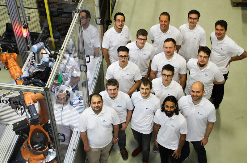Some 15 employees work at Drag & Bot GmbH in Stuttgart on a software for simple and manufacturer-independent programming of industrial robots. (VDW)