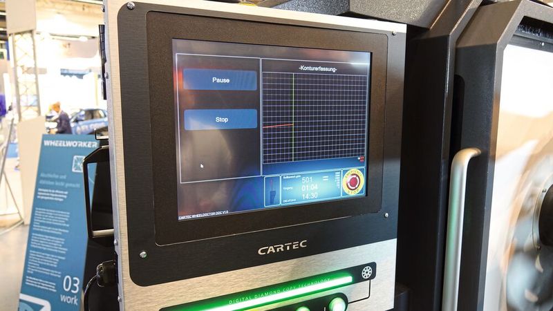 Der Messprozess dauert ungefähr 15 Minuten. (Bild: Rosenow – »kfz-betrieb«)