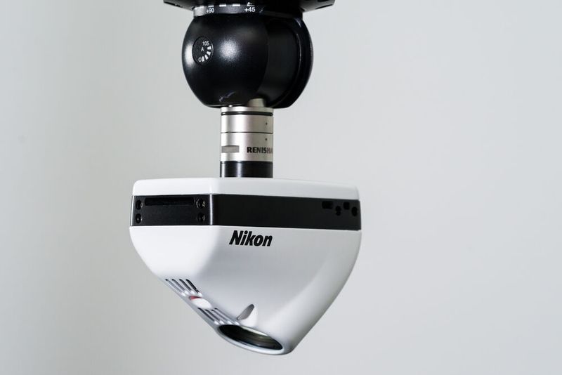 Nikon kommt mit der neuen Generation des Laserscanners LC15Dx an die Präzision mechanischer Messtaster heran. Das System ist nun auch schneller einsatzbereit. (Bild: Nikon Industrial Metrology / J. Penn)