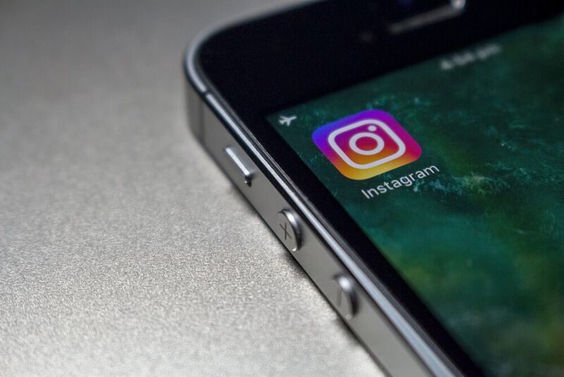 Mehr als die Hälfte der B2B-Unternehmen nutzen Instagram, um marketingziele zu bewerben. Das zeigt, wie dynamisch das Social Media Umfeld ist. Jedes Unternehmen sollte in eine solide Ausbildung für seine Social Media Manager investieren.