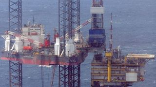 Offshore plattform - Sasol continues its commitment to Mozambique's oil industry with the development of two on- and offshore fields. (Picture: WEG Wirtschaftsverband Erdöl- und Erdgasgewinnung e.V.)