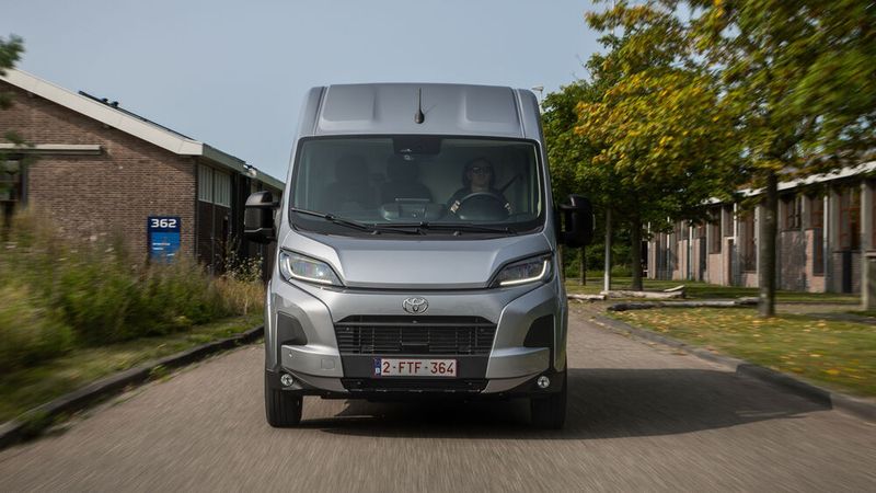 Produziert wird der Proace Max von Stellantis. Ähnlichkeiten mit Fiat Ducato, Peugeot Boxer, Citroën Jumper oder Opel Movano sind folglich kein Zufall.  (Bild: Toyota)