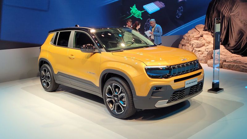 Das Schwesterfabikat Jeep zeigte den elektrischen Avenger. (Bild: Wehner/Vogel Communication Group)
