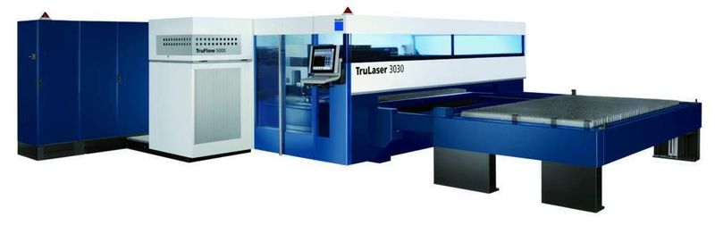 An der Tru-Laser 3030 Neu kann der Palettenwechsler quer zur Maschine stehen; die Aufstellfläche wird damit um 20% reduziert. (Archiv: Vogel Business Media)