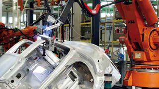 Umformbare Platinen aus Stahl und Aluminium für den Leichtbau mit dem CMT-Verfahren fügen.  (Bild: Fronius)