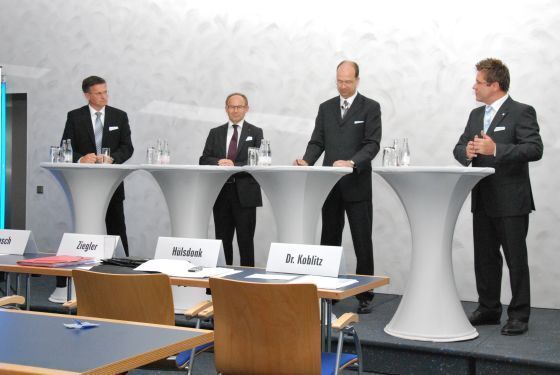 Michael Ziegler (2. von links): „Der Nutzen von Flatrates für das Servicegeschäft ist eher fragwürdig.“ (Archiv: Vogel Business Media)