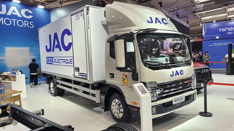 JAC will künftig zwei Elektro-Lkw und einen Pick-up in verschiedenen europäischen Märkten anbieten. (Bild: Wehner / VCG)