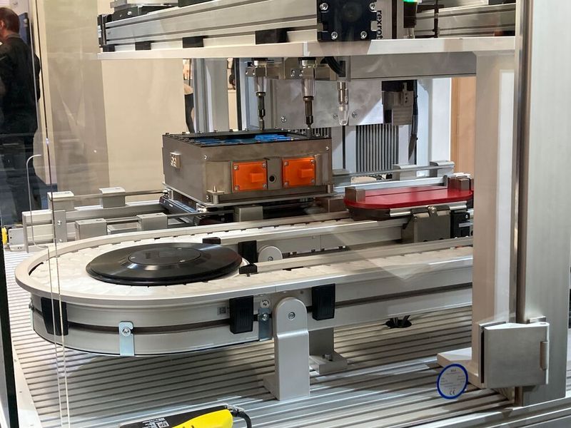 Dieses Exponat von Bosch Rexroth verbindet ein Transfersystem ... (Bild: Stefanie Michel)