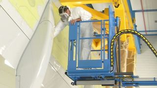 In Bereichen, in denen aus Explosionsschutzgründen ungekapselte elektrische Hubsysteme nicht in Frage kommen, bewähren sich seit Jahren pneumatische Anlagen, die speziell auf die Sicherheit des Benutzers ausgelegt sind. (Bild: Reglo A.S.)